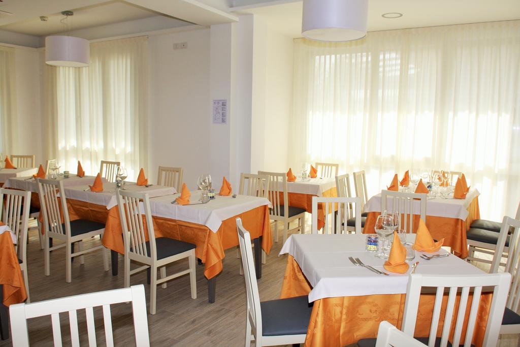 Hotel Villa Enea Cattolica Eksteriør billede
