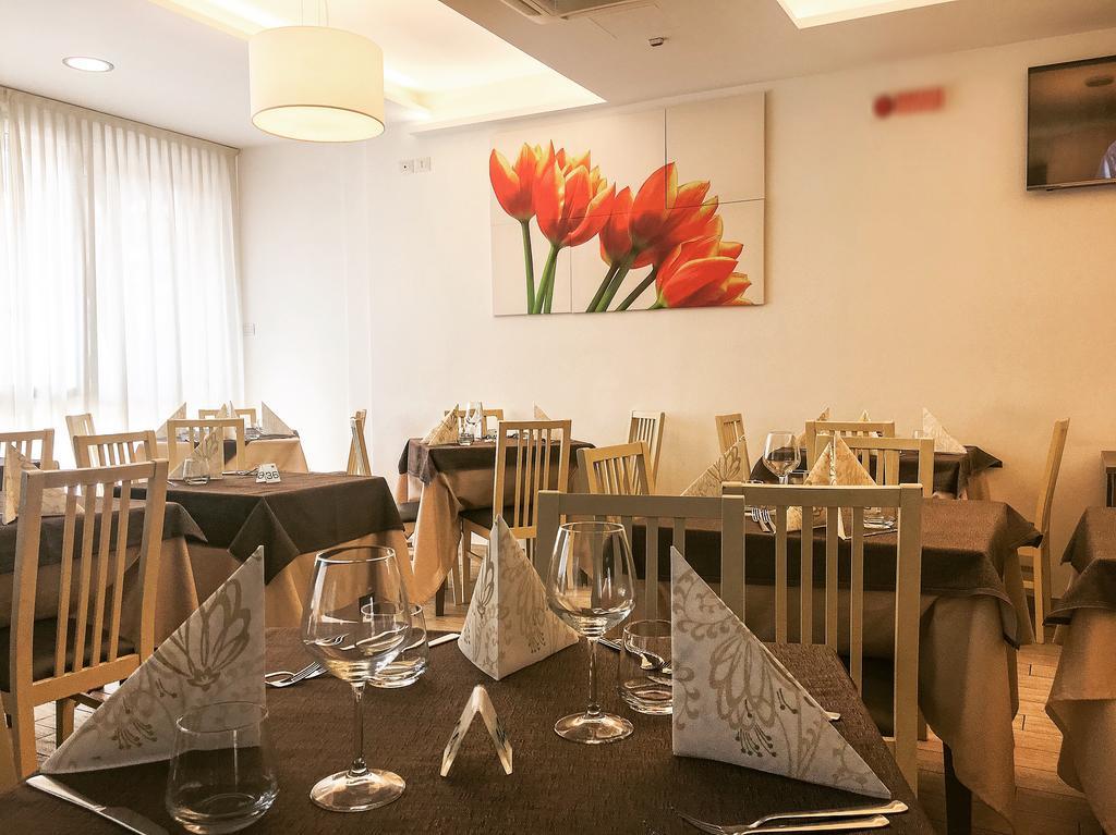 Hotel Villa Enea Cattolica Eksteriør billede